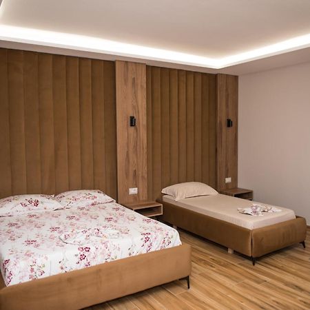 New Donantelo Hotel Vlorë מראה חיצוני תמונה