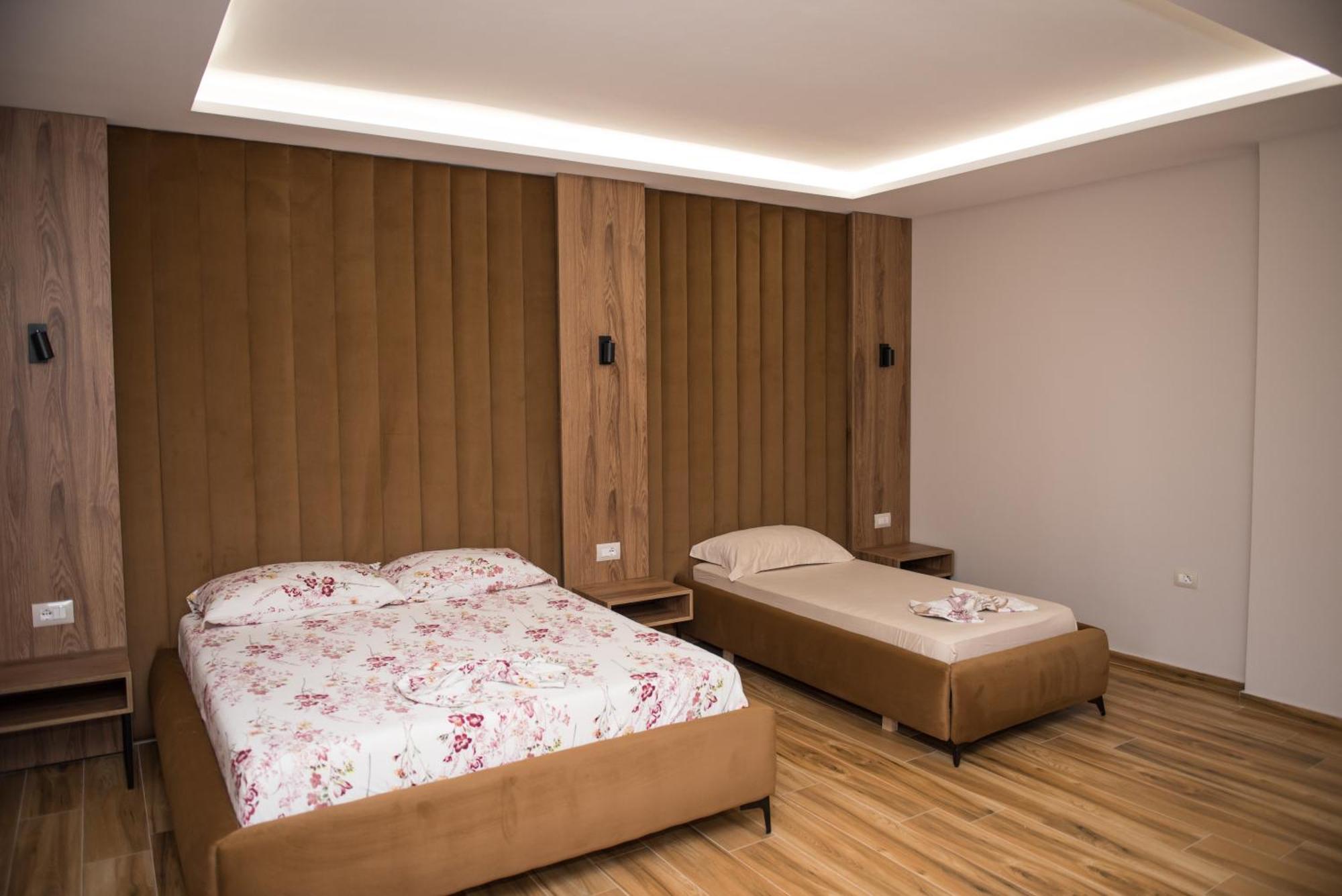 New Donantelo Hotel Vlorë מראה חיצוני תמונה