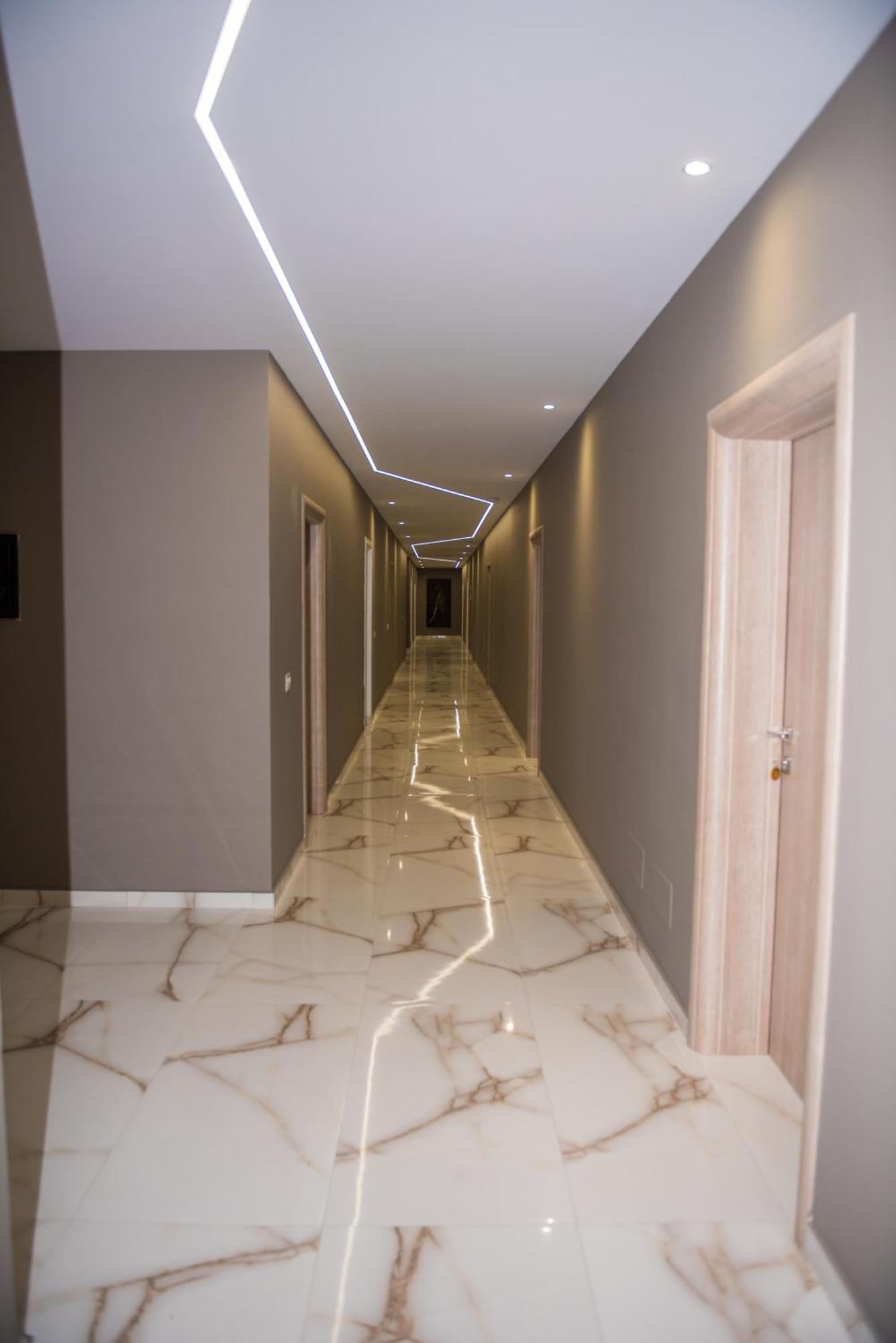 New Donantelo Hotel Vlorë מראה חיצוני תמונה