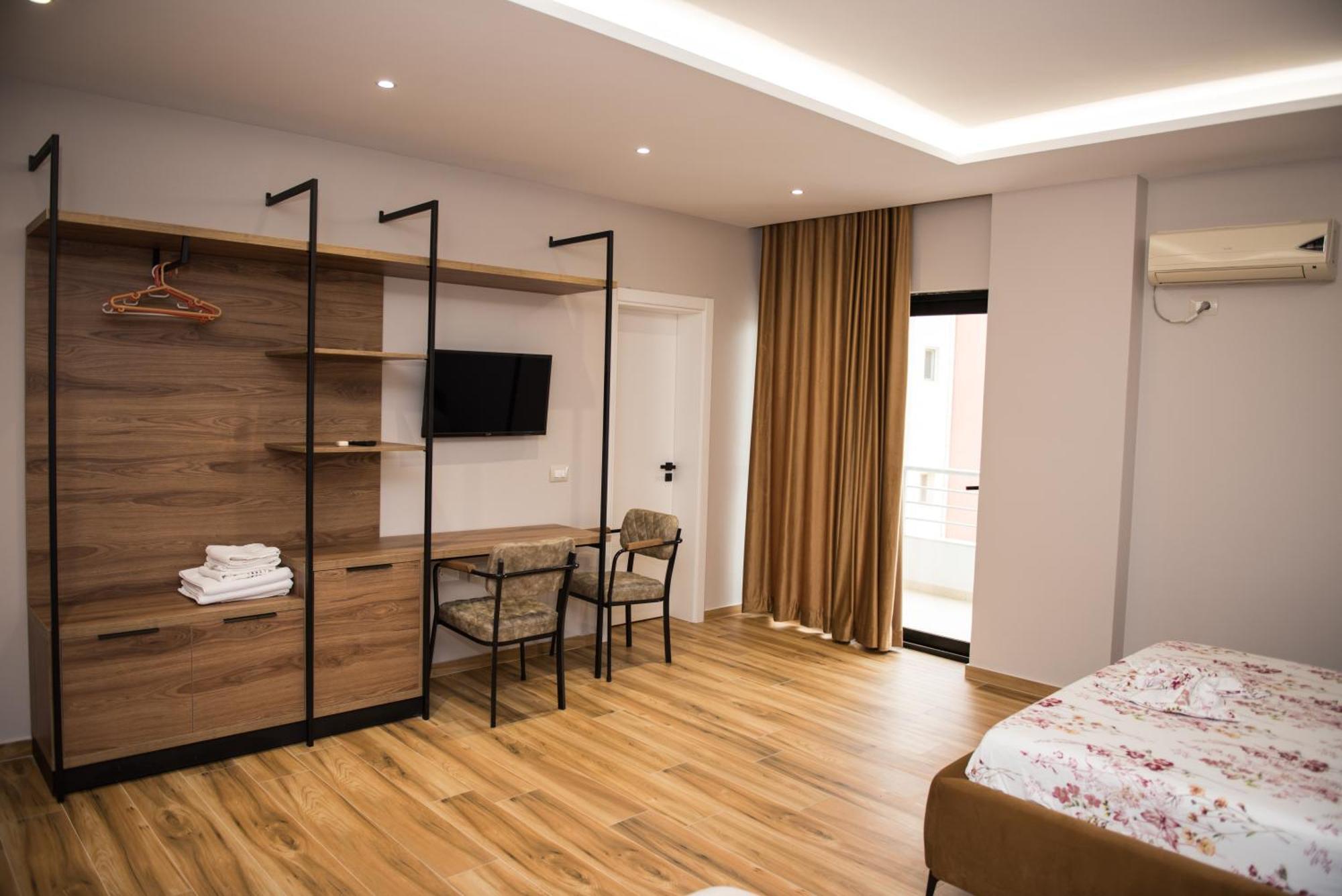 New Donantelo Hotel Vlorë מראה חיצוני תמונה